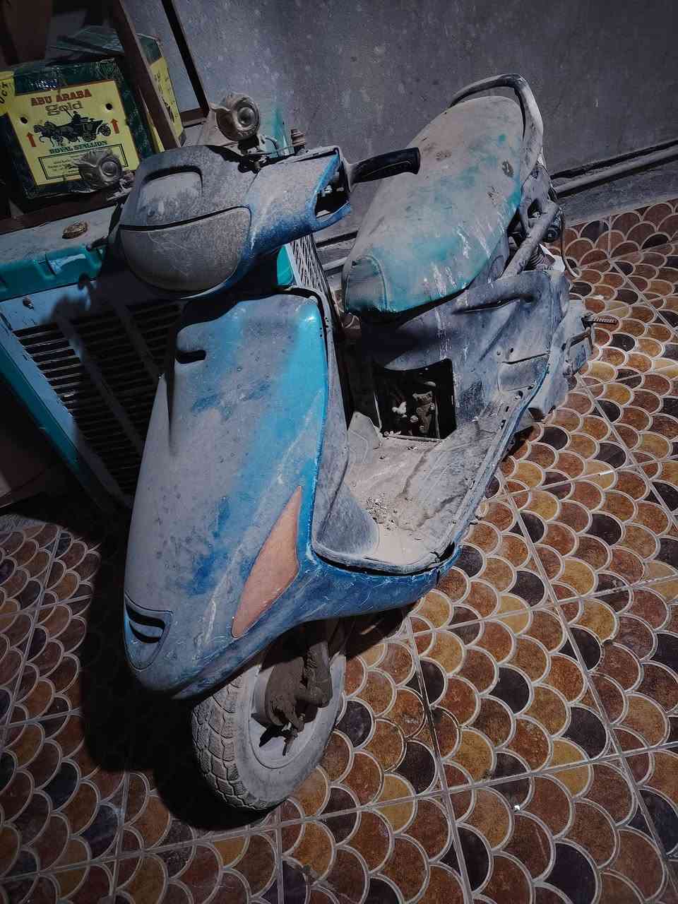 السلام عليكم شباب دراجه فراشة فحل جانت تشتغل وطفت فجه تركناها بيعها جوم حديد سعرها 100 قفل مكاني دوانيه مركز بحي زهراء يم مستوصف خاص موجود وهاذه رقمي ***********
