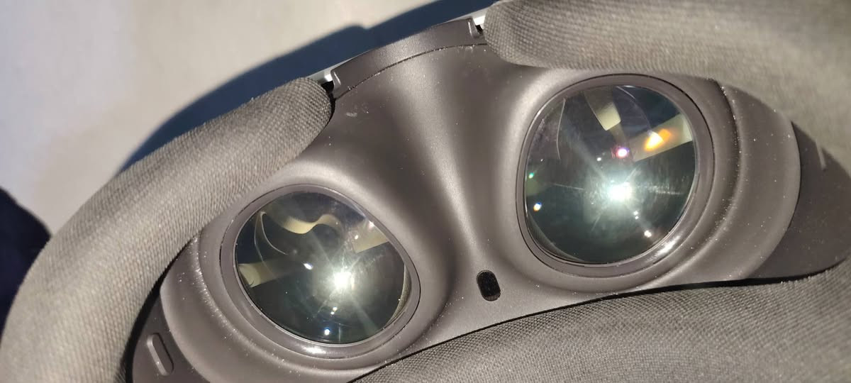 quest 3 128
رايدها ب 500 سعر نهائي وأي لعبة تريدها انزلها لك وانصب لك برنامج يرفع دقة الصورة باللعبة 10 اضعاف واصور لك مقطع شلون تشغلة يعني جاي تشتري نظارة نظيفة مستخدمة شوي كلش +تحصل ميزات سوفتوير+خدمة بعد البيع ووياها كارتونها الاصلي وجنطة كلش قوية لهذا السعر قفل وتنورني بالبيت بالبصرة او ادزها توصيل


**إذا كنت صاحب هذا الإعلان وتريد حذفه لأي سبب، رجاءا أرسل رسالة إلى الدعم الفني**