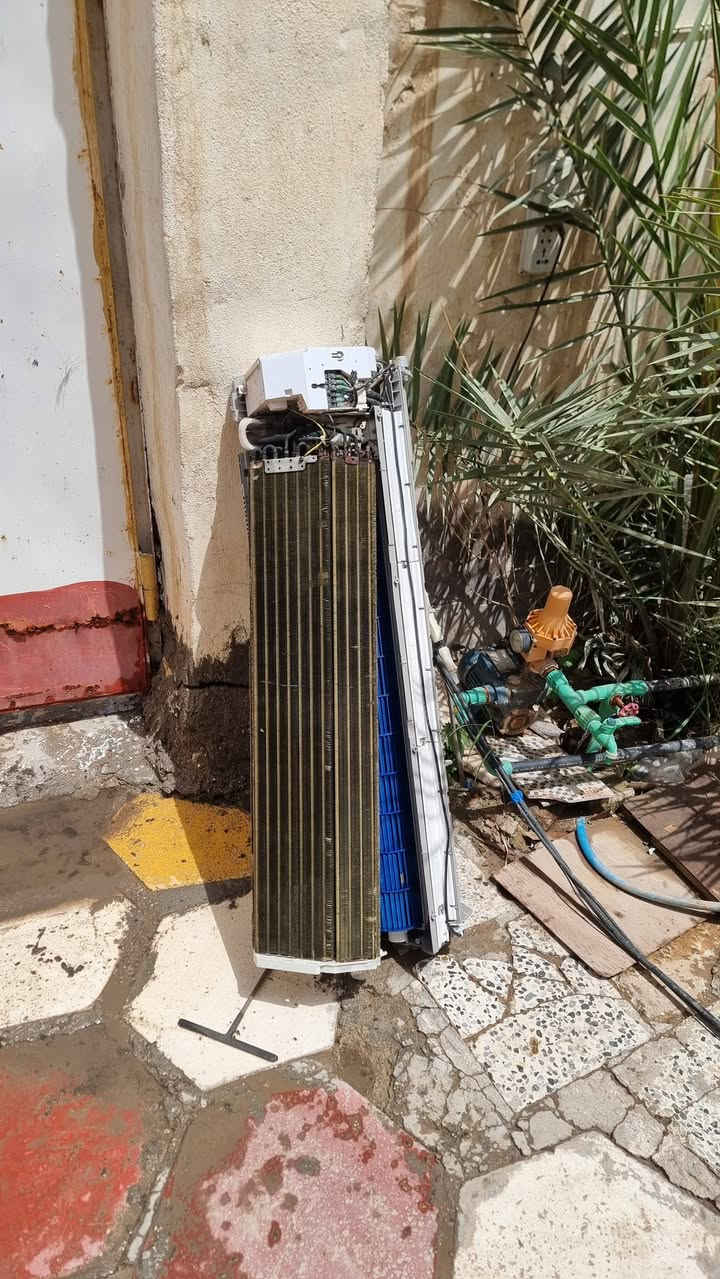 تنصيب وصيانه وغسل كافه السبالت
شحن غاز عمل موقعي داخل الديوانية ***********
