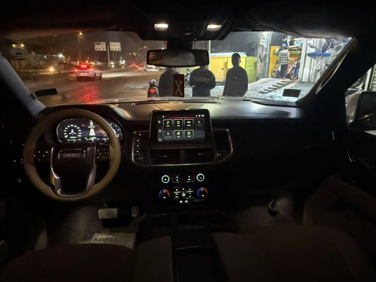 مرحبا عيوني
جمسي يوكن اجره رقم اربيل فحص وهزه جديد وبسمي خليجيه كفاله عامه مديل ٢٠٢٢ صندوك كهربائي وشاشه دجتل ماشي 300 حقيقي ورادار خلفي امامي السيارة جاهزه من كلشي 🚗✨
مكان سياره بغداد 📍🇮🇶
الهاتف *********** 📞📱
