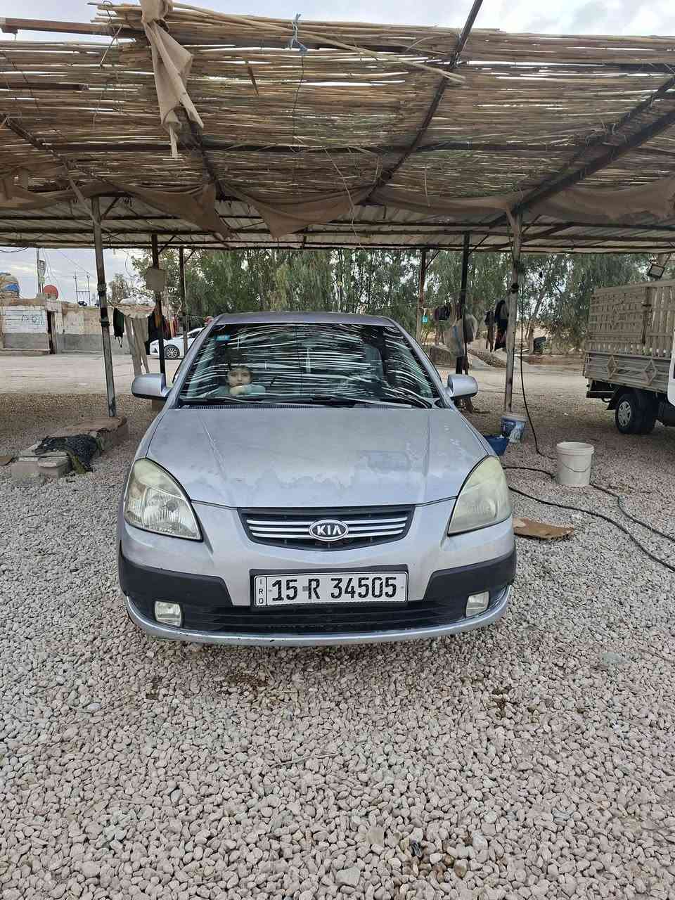 كيا برايد ٢٠٠٩
فول مواصفات 
مري شفط 
تحكم ستيرن وسنتر لوك جام وبوب
تبريد 
كهربائيات كاملة 
كير محرك كلها تمام
سيارة بدون نقص 
كاملة ع اخر حبة 
بيها رشات صبغ ب جوانب
مرشوشة القمارة كلين  فقط بدون أي ضرر
سعر ٧٨ وبيها مجال 
متواجد اليوم في الرمادي 
متواجد غدا في هيت 
***********

