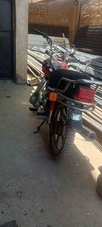 دراجه ايرانيه 5كير للبيع 450وبيهه مجال 07726742980