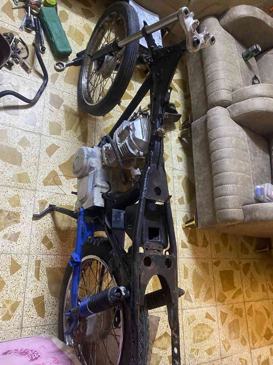 سلام عليكم دراجه كلك سعره 225غراضه موجوده عوزه عقل وكويل مكاني ناصريه مركز (‎ ***********
