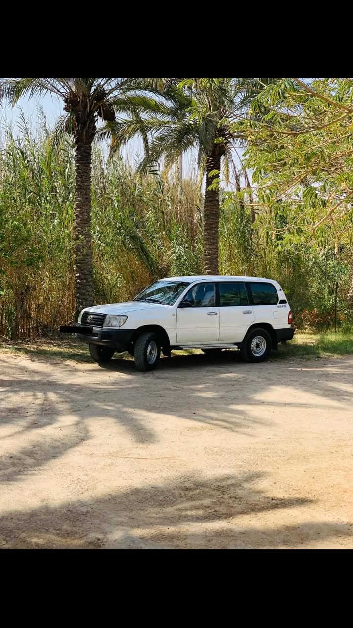 السلام عليكم 
لاندكروز موديل 2001
محرك V6 4500
تخم تاير جديد 
رقم اربيل الجديد 
كاملة هزة وسنوية جديدة
حادثها بين البابين جهة العبري
مصبوغة عام سيارة نضيفة كلش
بيع او مراوس 
سعر وتفاصيل اكثر خاص وهذا الواتساب 
***********
