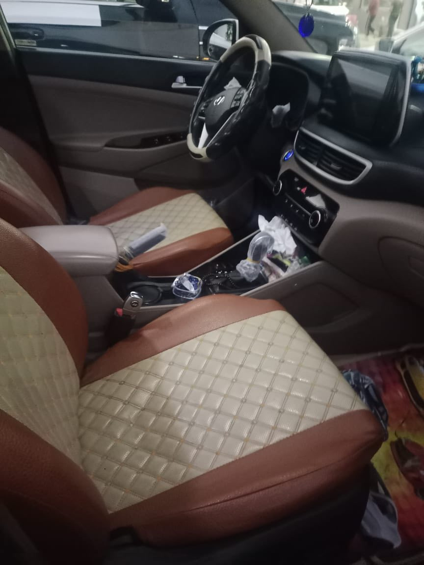 السلام عليكم للبيع توكسان 2020 بيةة بحافه البنيد ٣ رصعات صغار والباقي كفالةة عامة ماشيةة 92 الاف 
السعر 210 وبيةة مجال بسيط
 ***********
