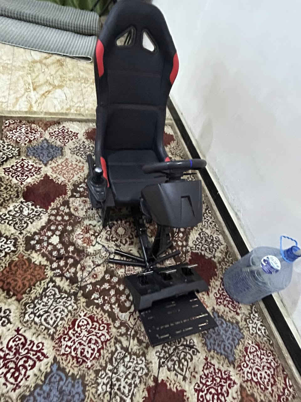 دركسون v9 للبيع هوا وال كرسي كامل تاخذه بس شده ويا الباي و تلفزون أو الحاسبه  جديد ما مستعده هواي فرتين و نص يجي سعره 200 وبيه مجال قليل هاذ رقمي موجود وتساب ***********
