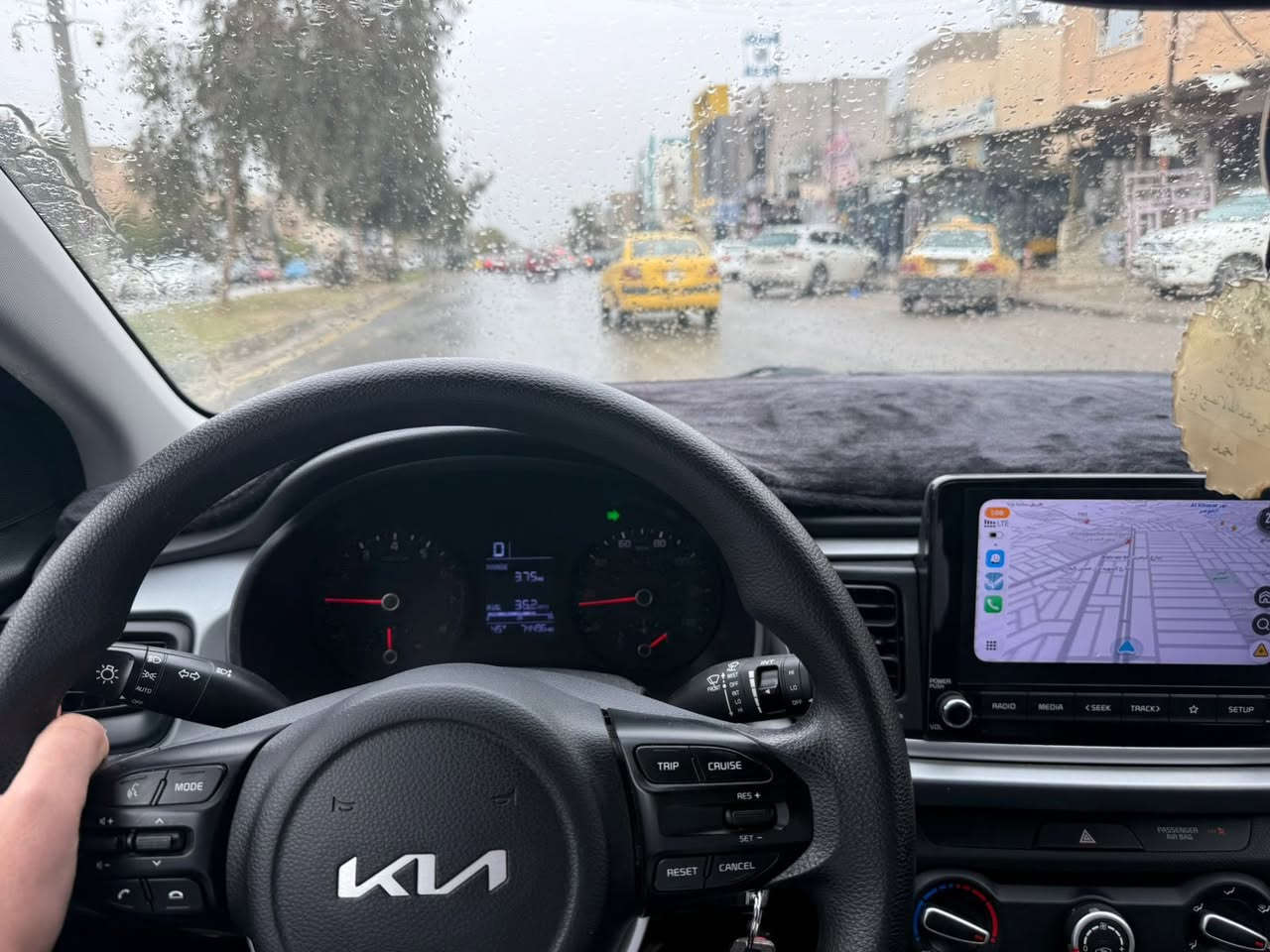 مكلف بلنشر
للبيع كيا ريو جنطة 2023  مرقم كامل
نظام قيادة سبورت SPORT وعادي

مانع انزلاق

محرك دوش 16 
 

تحكم ستيرن جهتين

بلوتوث + مدخل USB

شاشة كار بلي بلادي

كامره خلفيه

حادثها جاملغ امامي مابيها دواخل وبدون معجون صوره الحادث موجوده بلصور وبيها ملاحظات مكتوبة بالسونار موجود هم بالصور  
ماشيه ٧٥ الف ميل 

موصل  

للاستفسار ***********
