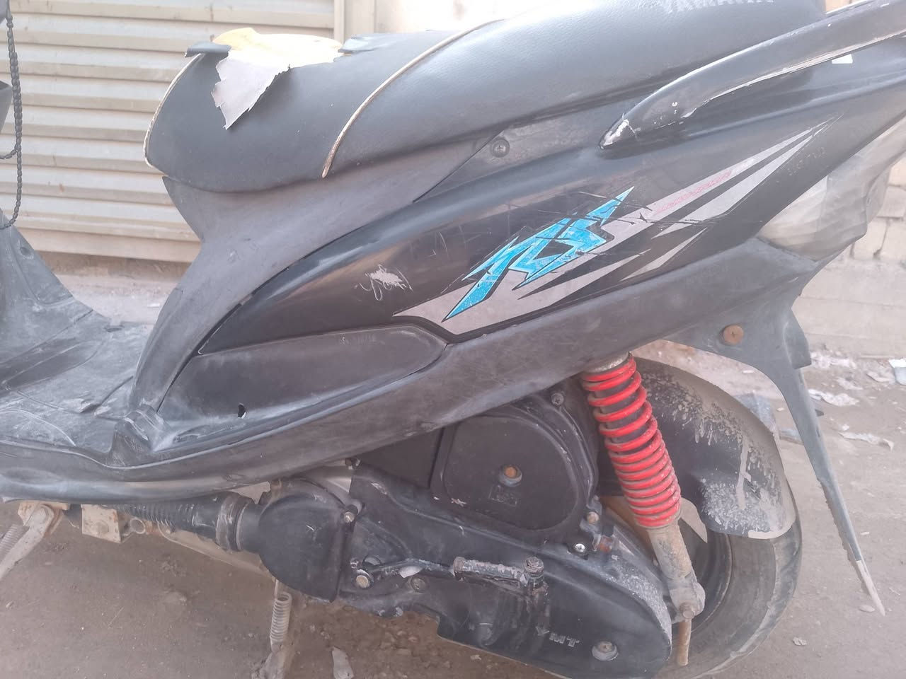 السلام عليكم شلونكم شباب دراجه ماكس عدله للبيع كهربائيات شغال اشاير سيل فيندر ماكينها كامله الدراجه كله شغال الدراجه ناقصه ما بيها اي شيء نقص دراجه السعر 375 وبيها مجال الشراي موجوده الدراجه حل الجمعيه يم النافوره رقم الهاتف ***********
