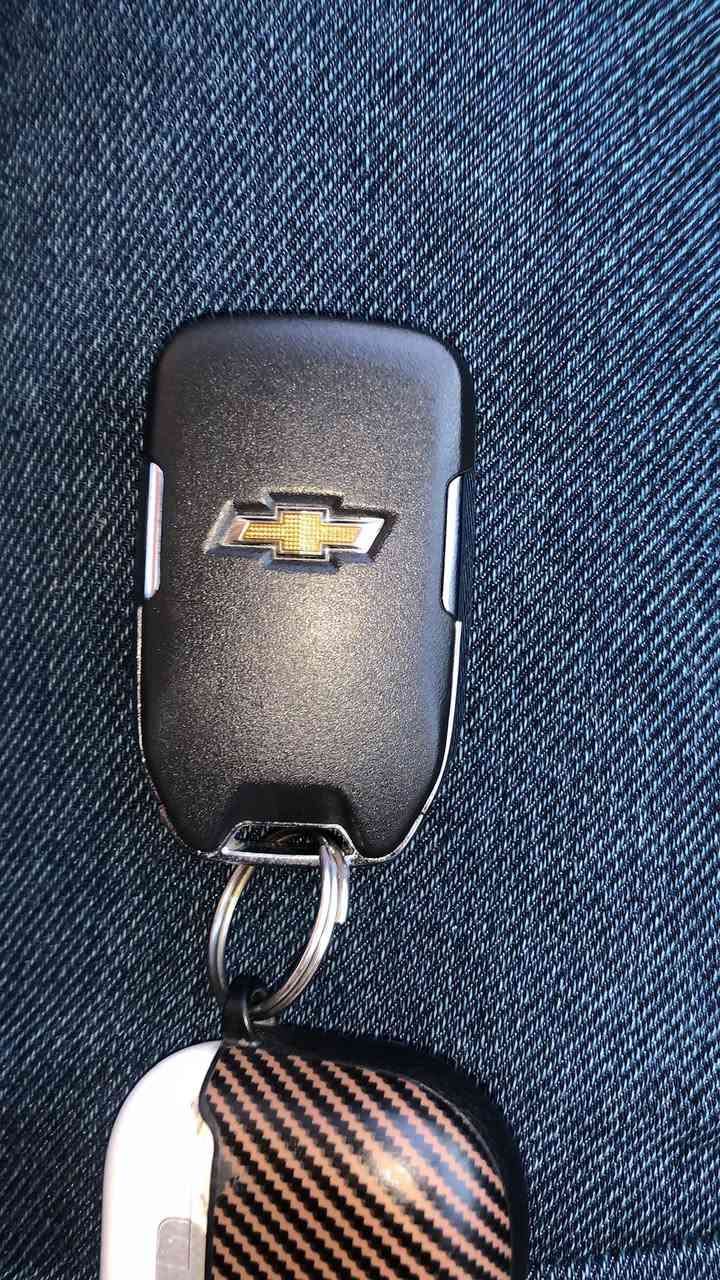 السلام عليك 

بصمه سلفرادو اصليه مال سياره 

للبيع الي تخدمه يتصل او وتساب 

***********
