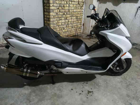 سلام عليكم دراجه فورزا 0/10 7 كير 4 تحويلات  S7   للبيع مكينة مامفتوح برغي  15 العنوان بغداد الحسينيه 
الاستفسار ***********
