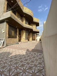بابل حله • ٣٠٠م • سيراميك اسباني