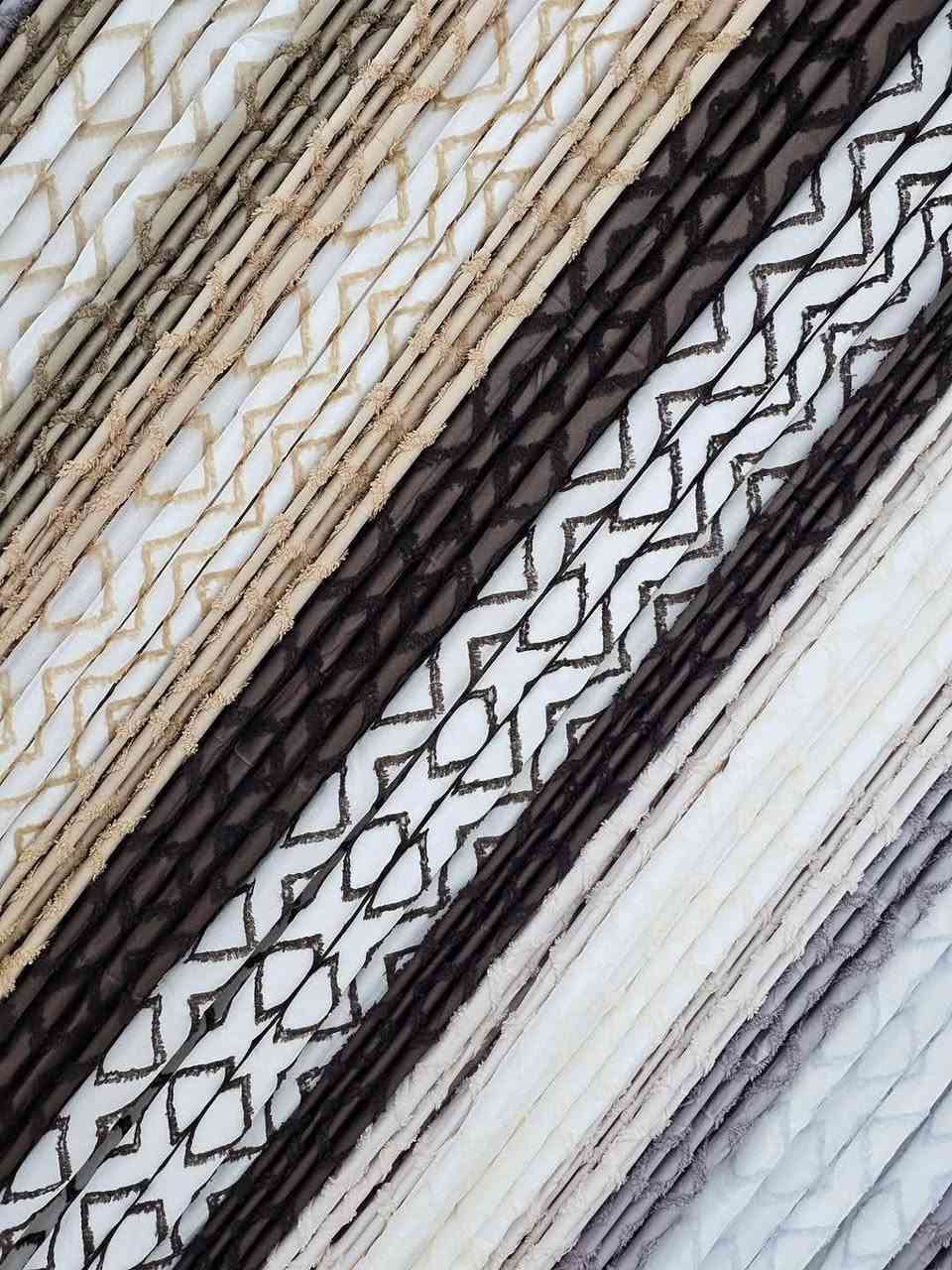 السعر 33   اكثر من طلب توصيل مجاني
برده بوهيمي الوسط تور كذالك بوهيمي الثقيل الاصلي من شركه سيدار 
العرض 4 ونص
الارتفاع 3 
خدمه توصيل داخل الكوت وجميع محافظات


**إذا كنت صاحب هذا الإعلان وتريد حذفه لأي سبب، رجاءا أرسل رسالة إلى الدعم الفني**