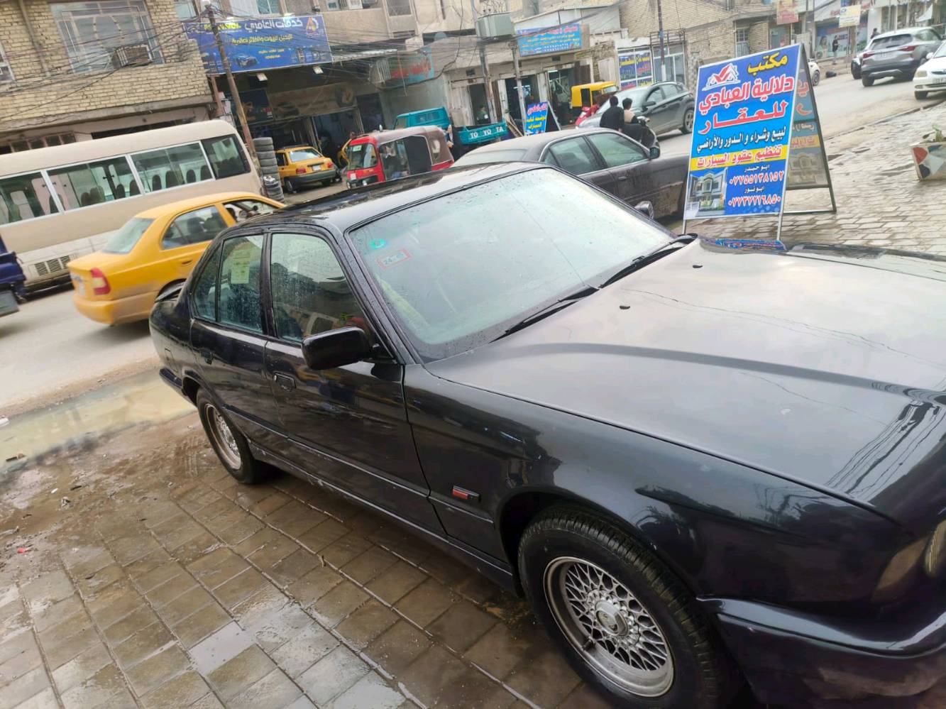السلام عليكم بي ام 530ثمانية سلندر موديل 1994مصبوغة جمالية مابيها اي نقص رقم كربلاء باسمي مشروع وطني تحويل وين مكان من سكنة بغداد و الله السيارة هاون منظومة غاز 50لتر سيارة ما تصرف عليه فلس والجاي يدلل على السعر بيه مجال حك الجية