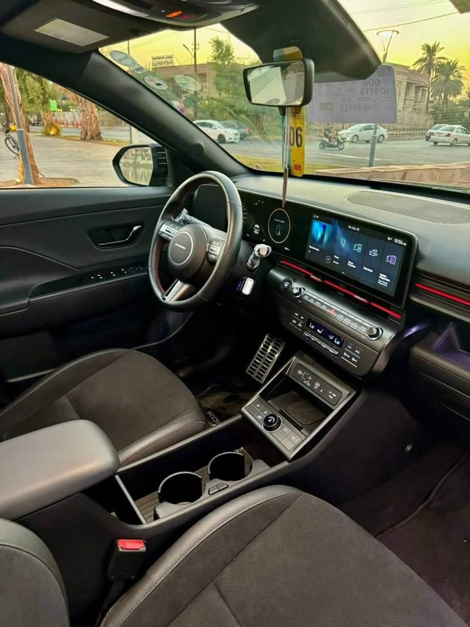 كونا 2024  N LINE فور ويل درايف ماشية فقط ١٧ كم مكفولة من الصبغ والايرباك والتبديل فقط دعامية امامية مبدلة وصور الحادث مرفقة مع الصور السعر ١٩٥ ورقة ***********
