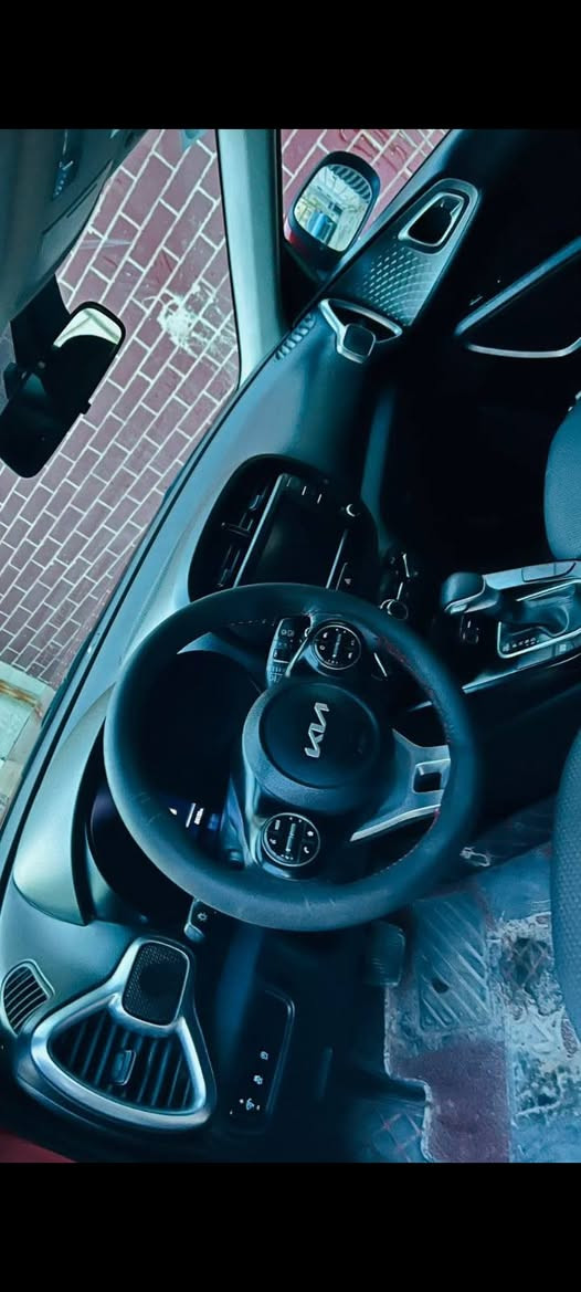 🚗 كيا صول موديل 2024 رقم بابل باسمي تحويل ثاني يوم 

المواصفات
 • المحرك: 4 سلندر 2000
 • شاشة كبيرة 
 • بلوتوث
 • كاميرا خلفية
 • تحكم بالمقود
. رادار امامي وجانبي وخلفي 
. كامرة دوارة ٣٦٠
 • أنظمة أمان (ABS – ثبات إلكتروني – مانع انزلاق)
▪️ الموديل: 2024
▪️ السعر(165) وبيه مجال بسيط
▪️ اللون: مشمشي
▪️ ماشية : 28 الف
▪️ محرك دوش
▪️ الحالة: دعاميه فقط وخشم البنيد تكحيل
▪️ الاتصال على الرقم التالي ***********
▪️ مكاني بابل /شارع80 كربلاء
