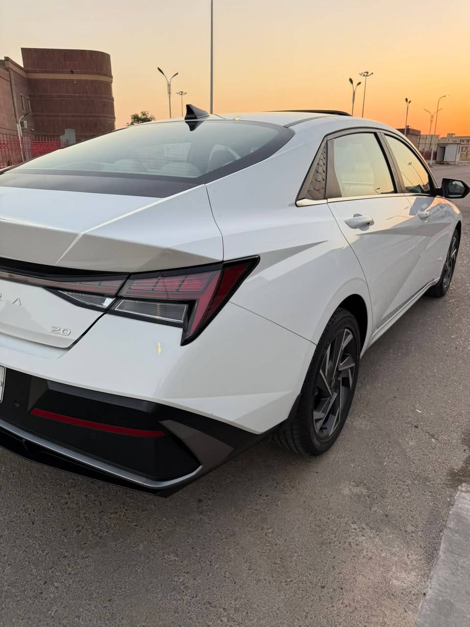 انترا خليجي محرك 2000 سياره كفاله ماشيه ٢١ سياره جديده رقم بغداد فول موصفات كلش سعر 170 استفسار ***********
