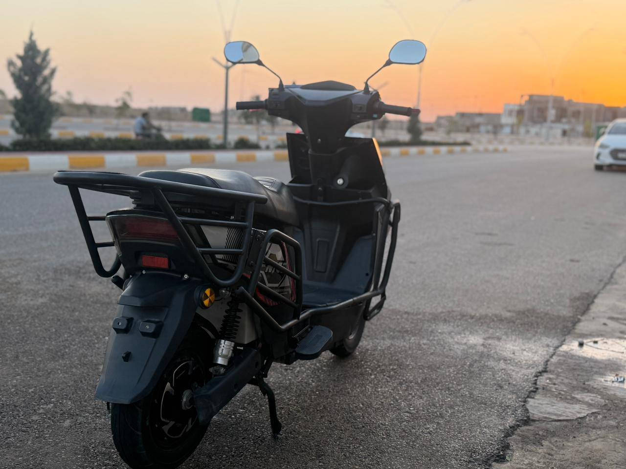 السلام عليكم شباب دراجه شحن بعدها لوك فول مواصفات وبسعر مناسب لين متوازي على فلوس لل استفسار واتس ***********
