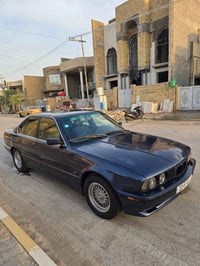 بي إم ٥٢٥ • ١٩٩٢ • رقم بغداد