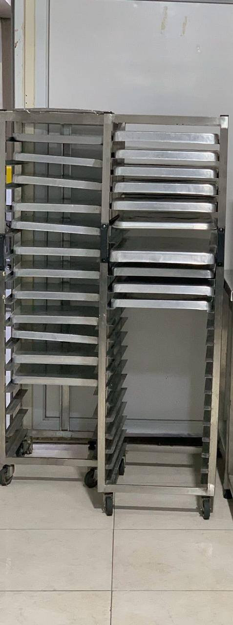 نقليات كركوك البيرق لنقل البضائع والاثاث والمنازل والسلع من كركوك لجميع المحافضات  ذهابت ويابت ويتوفر خدمه طلبات سريعه محافظات بيرق 2 تواصل واتساب مع الارقام التاليه ***********و ***********و زين ***********
