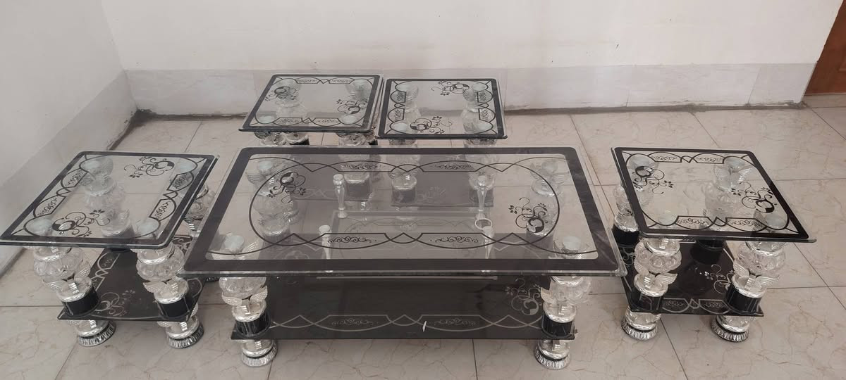 السلم عليكم طبلات وميز نصيفات السعر خاص شراي  يدخل خاص مكان الخالص حي ب يادر ٠


**إذا كنت صاحب هذا الإعلان وتريد حذفه لأي سبب، رجاءا أرسل رسالة إلى الدعم الفني**