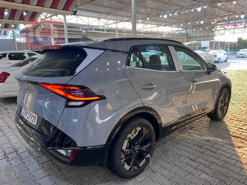 كيا سبورتاج 2025  مواصفات بلاك اديشن زيرو

تفاصيل السيارة:

موديل: 2025

محرك: 2.0

الفئة: بلاك اديشن

المواصفات :

تشغيل بصمة

مقاعد جلد 

مقاعد أمامية كهرباء عدد 2

تدفئة مقاعد

صندوق خلفي كهربائي

شبك أمامي بيانو بلاك

حساسات عدد 8

سايد بريك بصمة + أوتو هولد

شحن وايرلس

رادار جانبي

شاشة أصلية تدعم Apple CarPlay

6 وسائد هوائية (Airbags)

العنوان: نجف _ المعرض الجديده _ معرض الماسه

للاستفسار : ***********

✅ البيع نقداً وبالتقسيط وبمقدمه جيده لسكنة النجف
