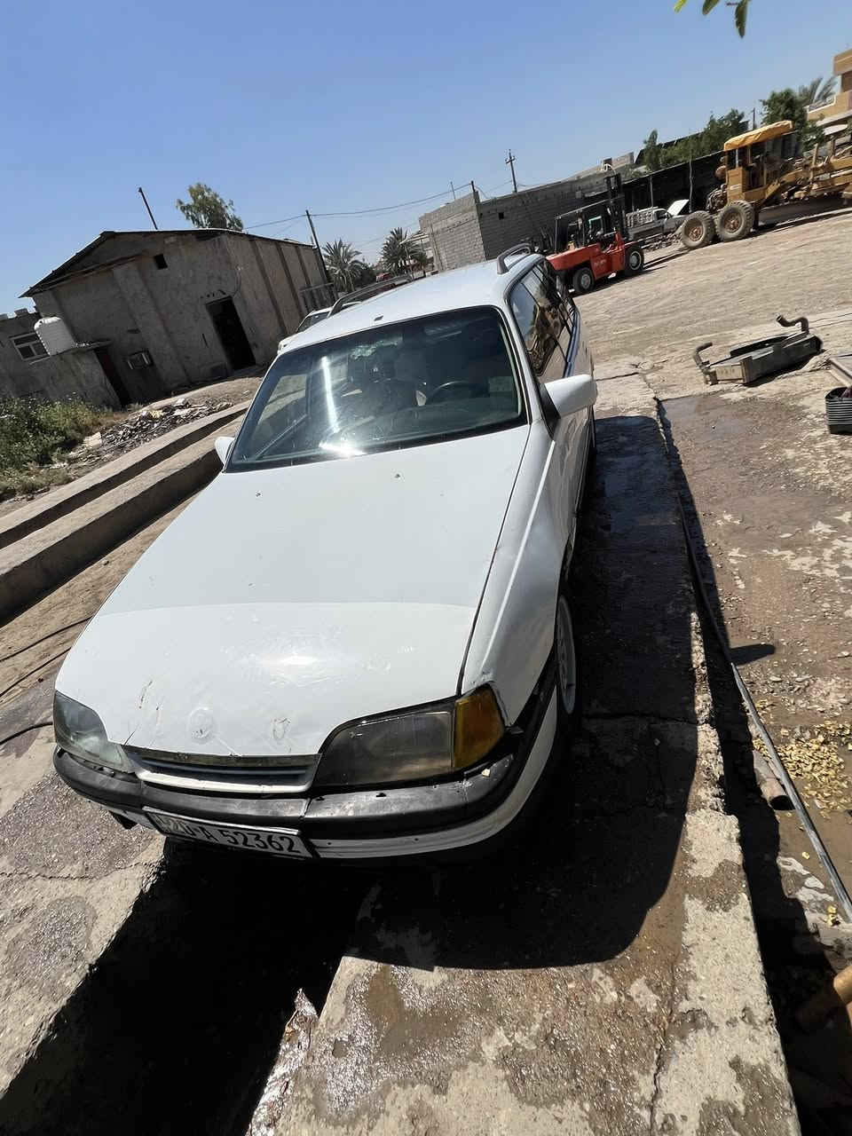 سلام عليكم اوبل البيع موديل 93سنويه تسقط 2030 راعيها موجود كير مكينه بطه محرك كير مكفول تخم تاير السياره زينه نضيفه السعر ٢٥ورقه وبيها مجال المكان بديالى بعقوبه اتصل على الرقم ***********
