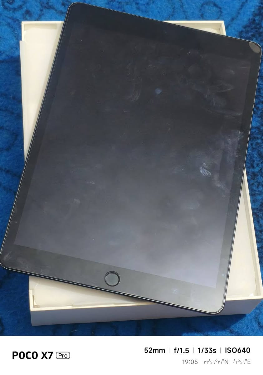 السلام عليكم
ايباد iPad 9  للبيع ذاكره 64 الشراي مراسلة الصفحة


**إذا كنت صاحب هذا الإعلان وتريد حذفه لأي سبب، رجاءا أرسل رسالة إلى الدعم الفني**