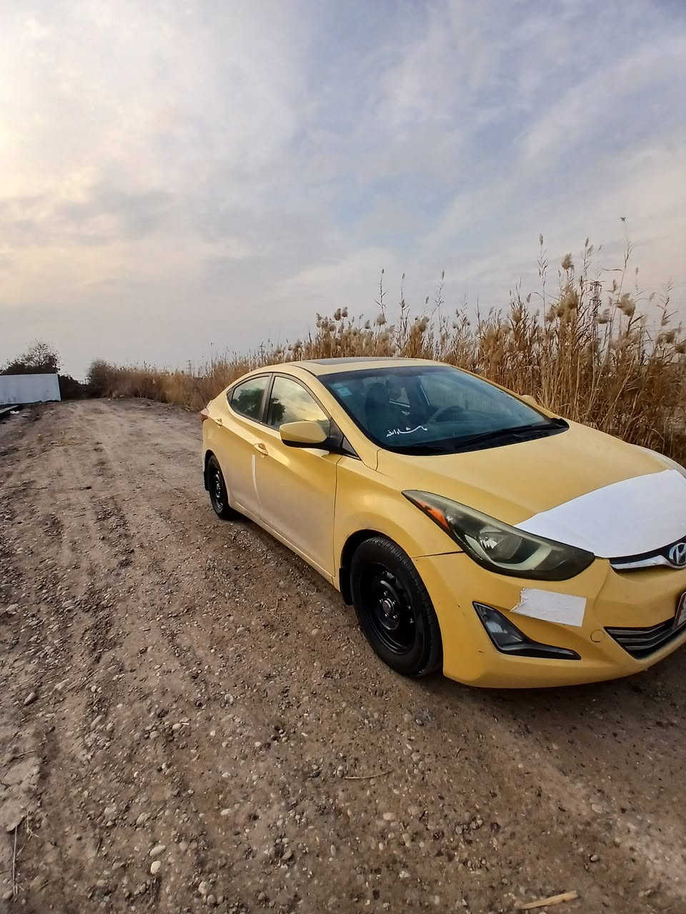 سلام عليكم
للبيع الانتره موديل ٢٠١٥ أمريكي 
حادثها قبق جنطه كلها ليبل واحد السياره 
كير مكينه خير من الله لسياره نص فول كشنات جلد ثلاث انضمه قياده فتحه سقف عارضها ب١١٠ وبيها مجال مكاني بغداد التاجيات 
***********
