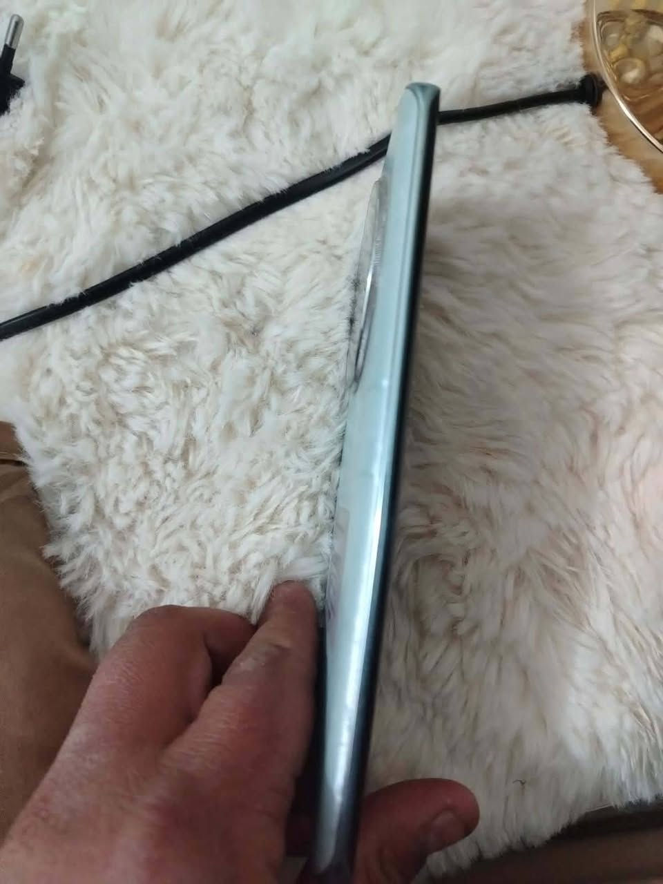 سلام عليكم جهاز اكس 9سي جهاز حلو ومكفوله بس بيه شخطوط بسيط بل شاشه والباقي كفاله سعر 300 وبيه مجال بسيط رقم ***********
