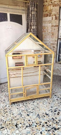 قفص بلابل للبيع 50الف بغداد تصال07700722197