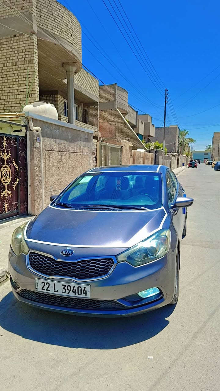 سيراتو موديل ٢٠١٥
السياره واحد على واحد 
بصمه فتحه رادار مري شفط 
لدات امامي خلفي تحكم فول 
شاشه كامره 
السياره فول 
بسمي السنويه
السعر ١٢٠ 
الاستفسار ***********
