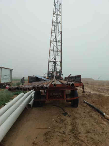 جهاز حفر ابار للبيع في محافضت صلاح الدين قضأ السحقي
جهاز كامل مو ديل 2010 روسي
مجموعة استاين 150متر
السيارة مالتة فولفو 
جاهز للعمل
***********
***********
