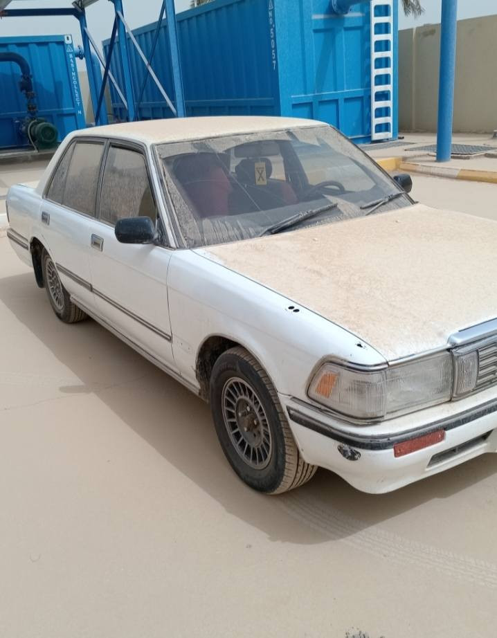 السلام عليكم 
سياره كراون سيدان
مديل 1989
رقم دولي جديد
سنويه لل2027
بسمي مداور ثاني يوم
مكان: ذي قار سوق الشيوخ 
سعر $42بيه مجال
بيع شوف العين 👀
رقم: ***********
***********
