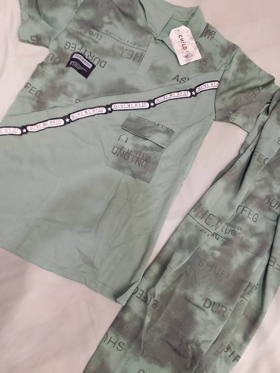 تراكات اسعارهم من 3 ل5 اقماشهم يخبل تعزيله محل ***********
