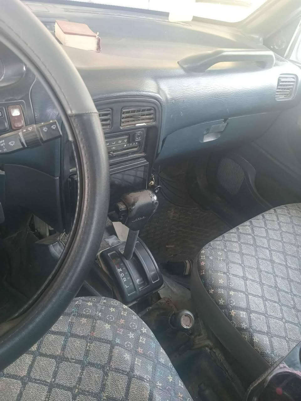 السلام عليكم كيا سبورتج موديل 94 محرك 2000 كير اوتو كهربائيات شغاله السعر 36 وبيه مجال المكان ديالى رقم ت ***********
