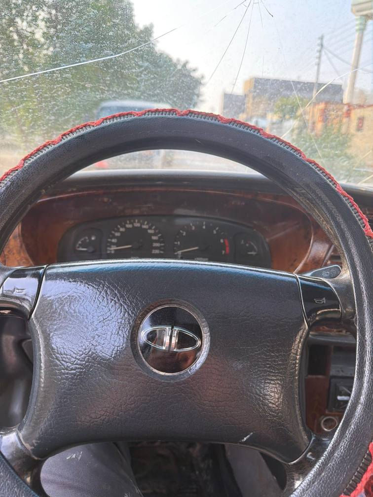 السلام عليكم ورحمة الله دايو برنس فراشه موديل ١٩٩٦ رقم بغداد مشروع وطني سنويه ٢٠٢٤ جاهزه محرك كير أوتو حداديه مشط بطاين تخم تاير كله جديد داخل كهربائيات كله شغال تراي كلش حلو مصبوغه عام مكفول من الضربه السعر ٢٠ ورقه ومجالها كلش قليل راعيها تلفونه مغلق اتعهدلك من سرقه والعشاير مكاني بابل القاسم 
***********
*********** حلة, بابل
