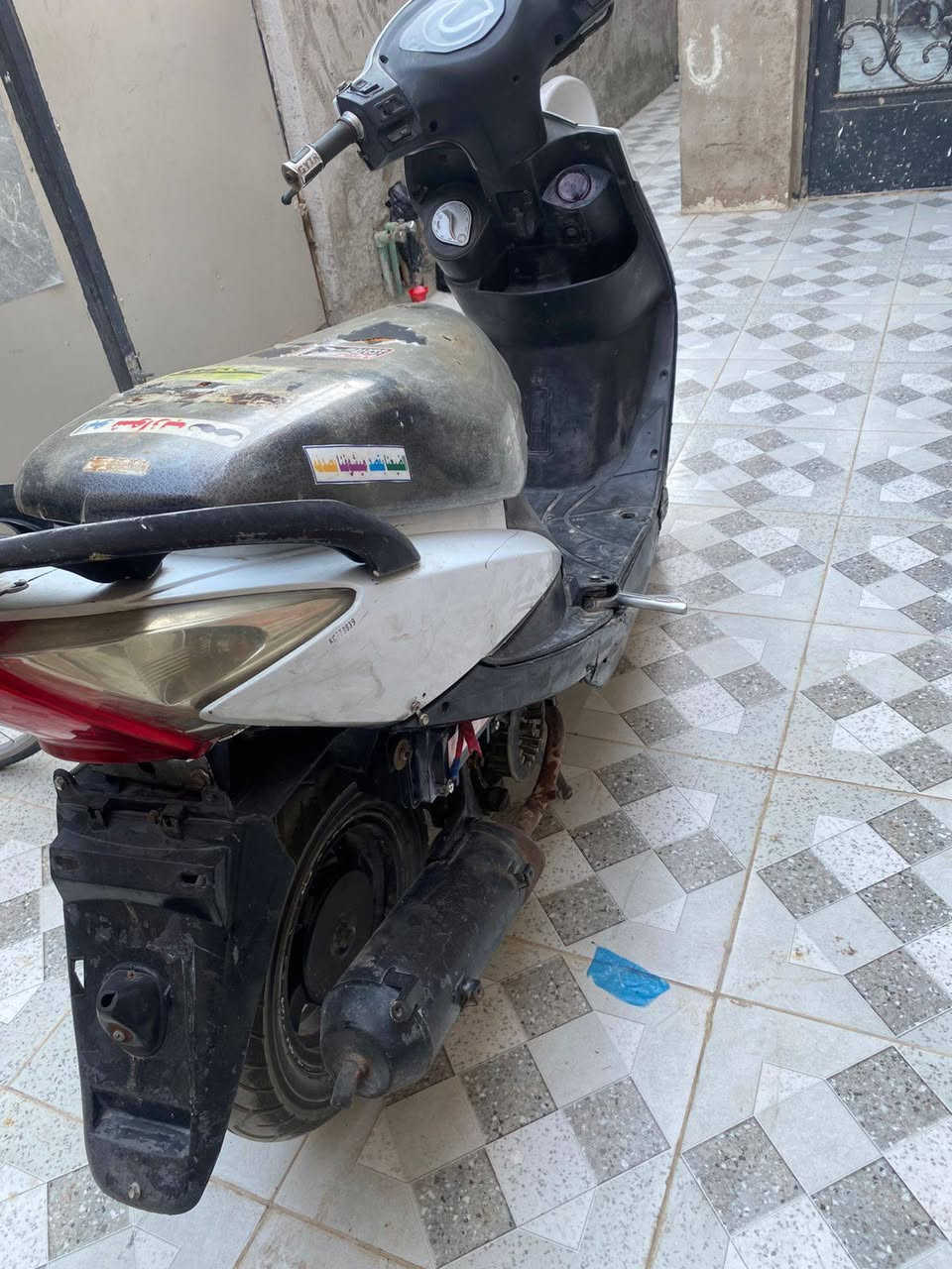 كوفه حي ميسان
٢٥٠ وبيه مجال بسيط
***********
