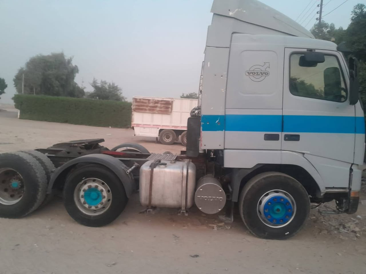 السلام عليكم فالفو للبيع موديل ٩٥ تخم تاير مكينه ع السحك رقم بغداد مربوطه صهريج السعر ١٢٠ مجال قليل ابو غريب خط السريع ***********
