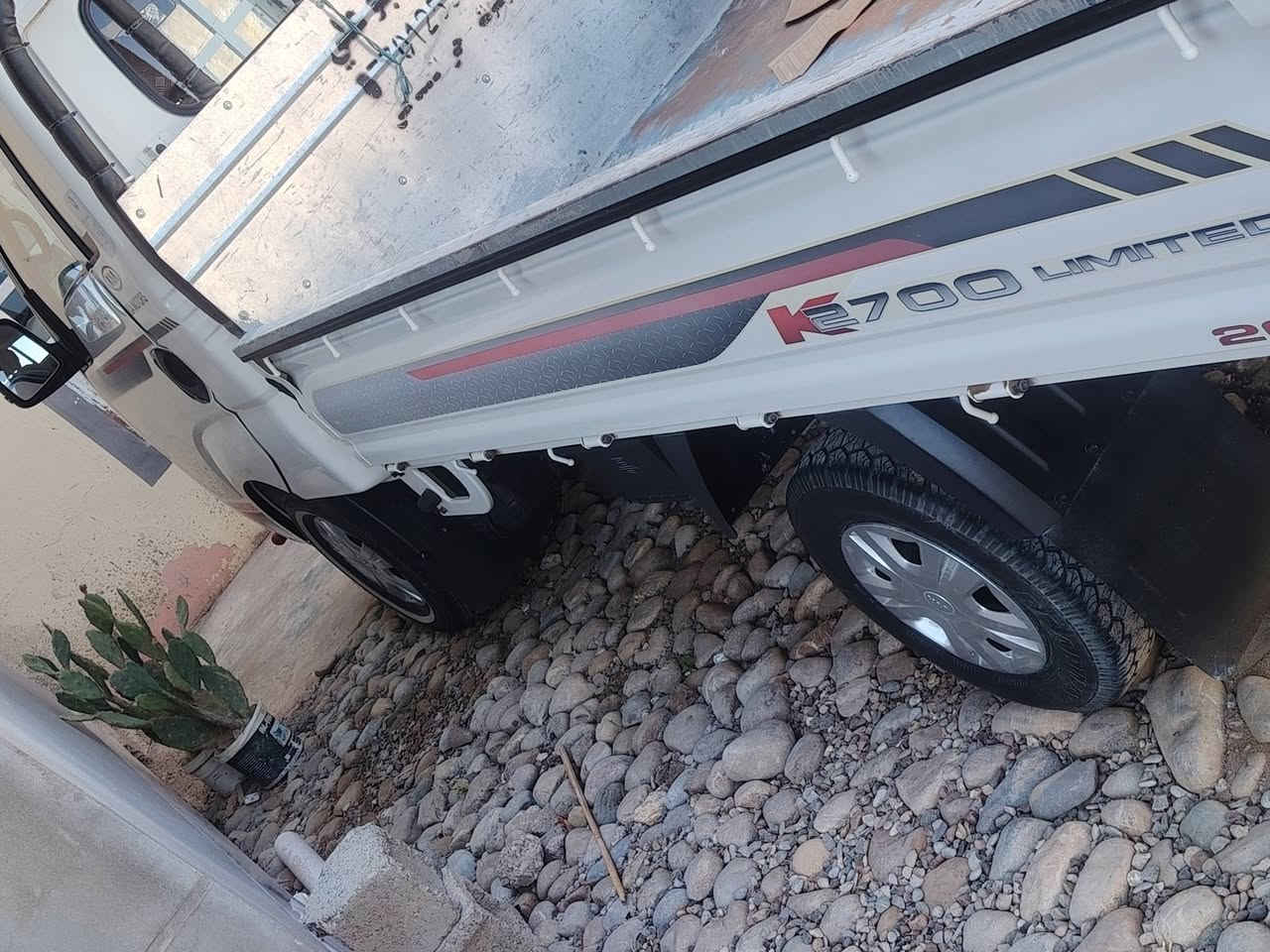 السلام عليكم سيارةكيا حمل 2020 رقم بغداد مكفوله كفاله عامه نضيفه خير من الله ما شيه 60 الف فقط السعر على الخاص هاذ الرقم *********** المكان ديالئ
