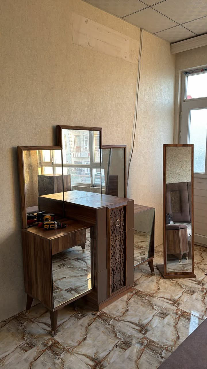 غرفة نوم تركية فخمة تسع قطع استعمال قليل نظافة فول


**إذا كنت صاحب هذا الإعلان وتريد حذفه لأي سبب، رجاءا أرسل رسالة إلى الدعم الفني**