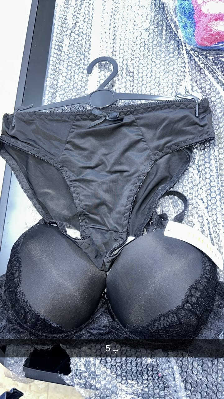 هلو حبيباتي وصلت مكياجات وداخليات قطع تخبل وأسعار بلاش تخفيضات العيد ❤️‍🔥❤️‍🔥❤️‍🔥كملوا الصور للأخير 
توصيل داخل الزعفرانية موجود 🙈❤️‍🔥
اي استفسار راسلوني وتدللون


**إذا كنت صاحب هذا الإعلان وتريد حذفه لأي سبب، رجاءا أرسل رسالة إلى الدعم الفني**