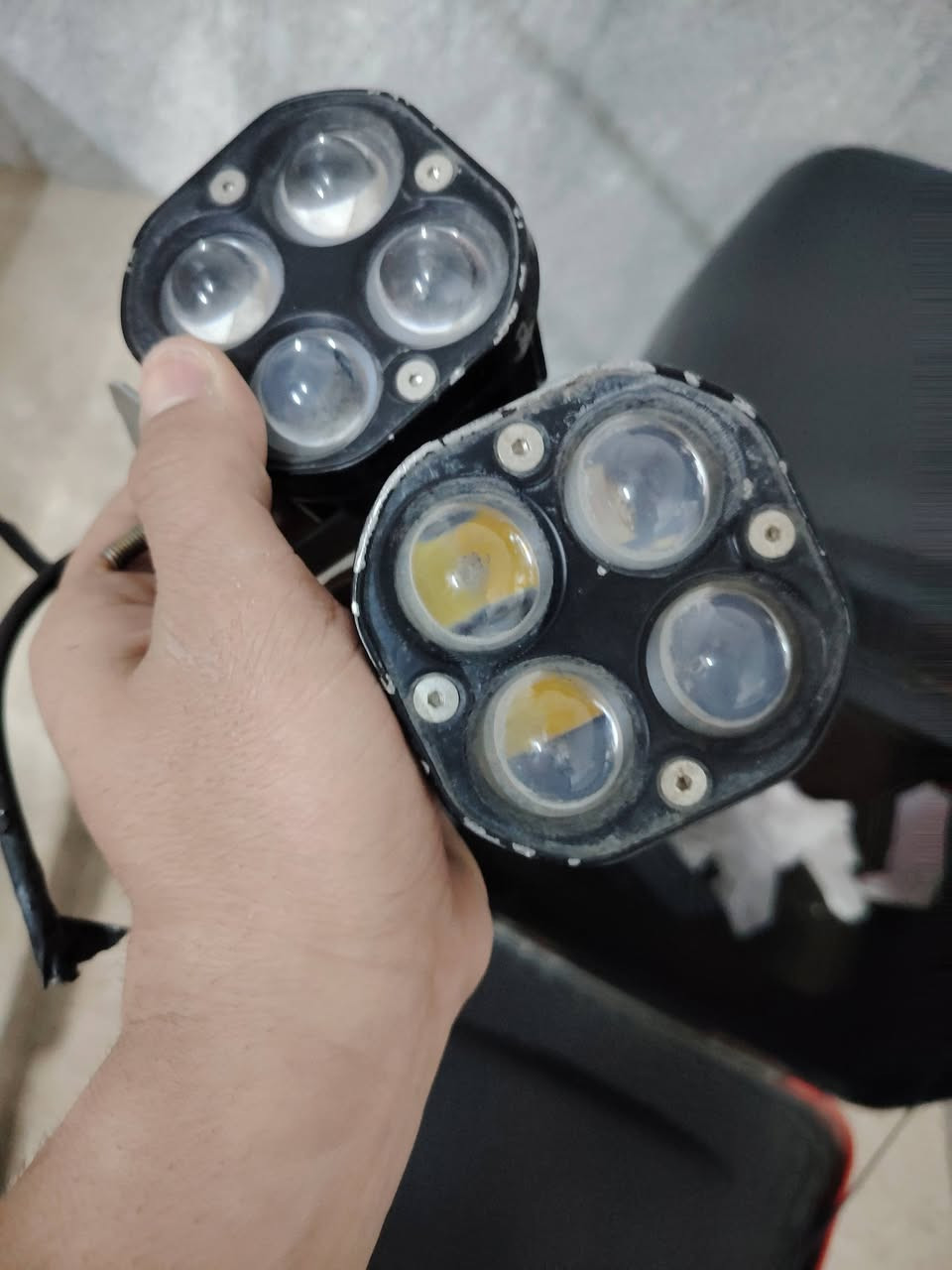 سلام عليكم هاذه صندوك قويه مو الخفيف صندوك نضيف كدام عينك
هاي بلوجكترات قويه كللش ناصي مالتهن اصفر عالي ابيض
سعر 100
مكان بغداد جديده
رقم ***********
