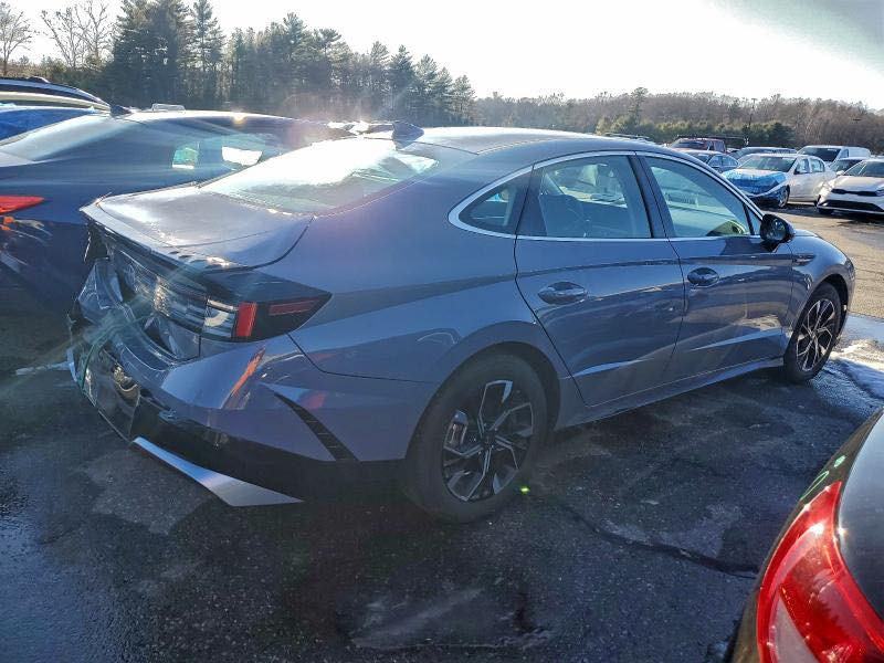 مكينة 2.500
السياره بلطريق HYUNDAI SONATA 2025

🔴. حادثها السياره موضح بلصوره 

🔴بدون ايرباكات

🔴سياره ترهم كتاب شهداء او حره

 

🔴ماشيه10 الاف  بريحة الوكالة 
  

مكينة 2.500 طيااررره 🚀🚀

مواصفات راح اذكرهن 

بصمة دخول ذكي  

شاشة ع طول الدشبول 

تحكم ستيرن 

رادار امامي معا تحديد مسافة سيارة كدامك 

رادار خلفي 

رادار جانبي 

اوتو ستوب خلفي 

اوتو ستوب امامي 

شفتات ستيرن 

كشنات كهرباء وفول ايرباك 

كشنات تدفئه 

كير تعليك 

شحن لاسلكي 

حساس فتح جنطة الخلفية 

تشغيل عن بعد 

نظام خروج عن المسار 

نظام قيادة ذاتيه 

تبريد منفصل قطعتين امامي 

جامات اوتو 

نظام اوتو هولد مال ازدحامات 

هندبريك بصمة 

انظمة قياده سبورت ونورمات وكمفورت  وايكو 

كاربلي يدعم كافة الانظمة الهاتف 

دبل كزوز 

كامرة خلفية دوارة

دشبول كاربون فايبر 

كشنات ودشبول وبيبان لون سموك 

ويلكب حجم ١٨انج

تايرات بلادية عليها 

بجم زنون 

لد ع طول البجم 

لايتات اوتو 

نقط عمياء 

مراية داخليه تعتيم تلقائي 

شاشة تبريد تحكم كله لمس 

🔴

 

🔴السعر145 قفل واصل ميناء بدون تصليح 

صور الحادث موجوده بالمنشور 

🔴رقم الهاتف :  ***********
