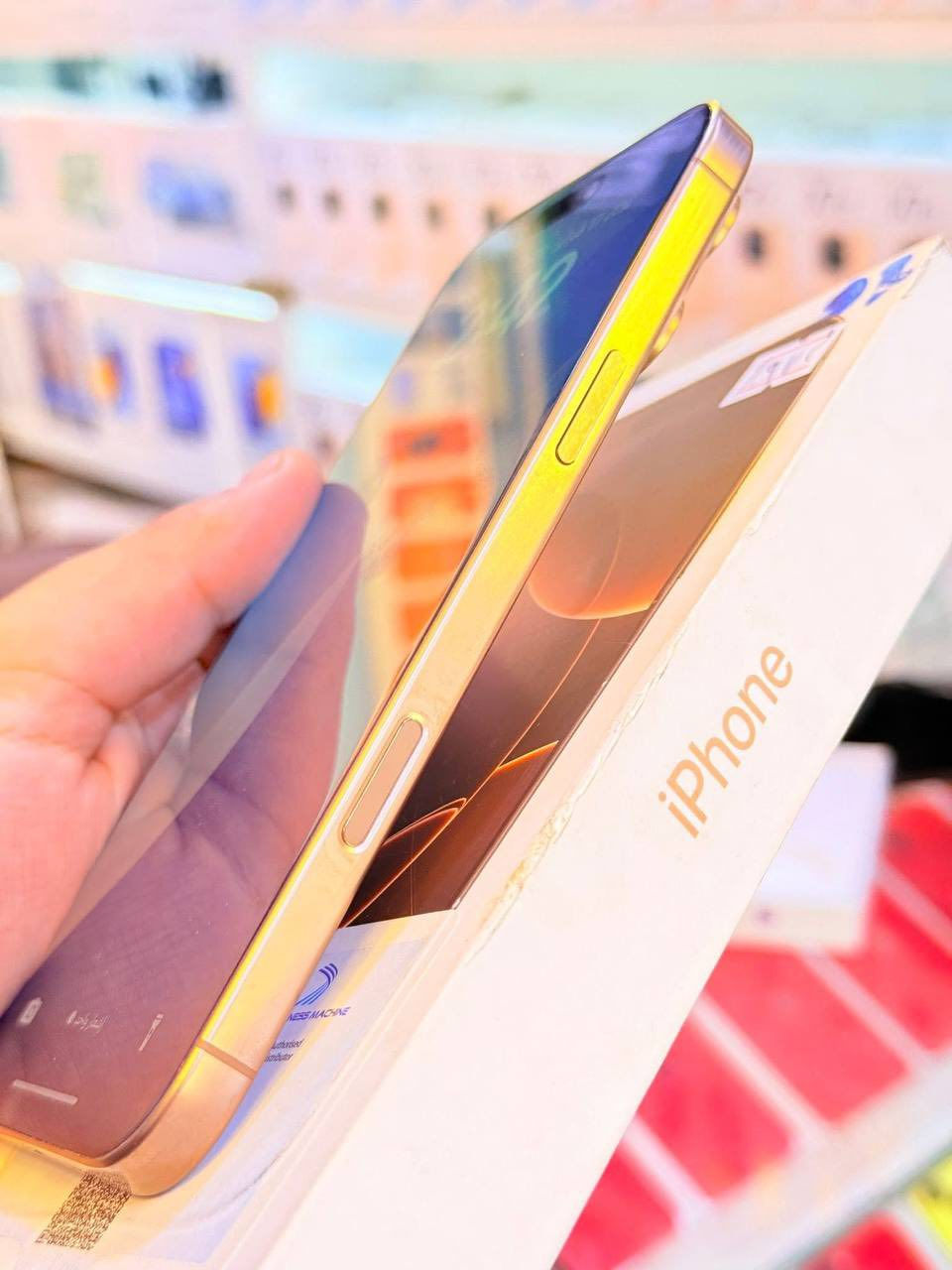 ايفون 16برو ماكس ذاكره 256بطاريه 97جهاز اخو حديد زلغ واحد مابي وتر بروف جهاز بمعنه كلامه نضيف جهاز بمعنه كلامه نضيف لا مفتوح ولا مصلح فحص حاسبه كوله نورمل ملحقات كامله ضمان 5ايام من مركز لوان مميز 
سعر 1350الف قفله من الاخير 
بغداد البياع 

***********
