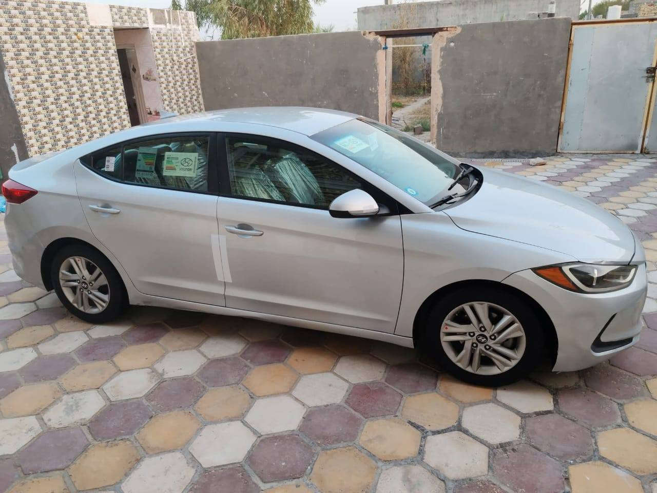 ‏سلام عليكم النترا مديل ١٨ وارد امريكي رقم ذي قار باسمي رقم انكليزي حادث تبديل باب والباب الثاني صبغ وبالباقي كفاله سونار موجود عندي س بجم كبس صدر جديد تبريد منظومه كامله ماشيه ١٣٠ مكينه مفتوحه اكرر مكينه مفتوحه مجفته مكان السيارة ناصريه حي التضحيه السعر ١١٠ وبيه مجال قليل الاتصال ع الرقم *********** ناصرية, ذي قار
