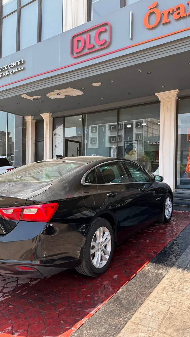 🚗 للبيع: شفروليه ماليبو 2018 LT
- اللون: أسود
- الموديل: 2018
- الفئة: LT
- العداد: 163,000 كم قابل للزياده 
- رقم: أربيل
- محرك ،گير ، حدادية كلها  مضبوط 

🔹 المواصفات: LT

- محرك اقتصادي وقوي 1.500 توربو 
- كير أوتوماتيك
- شاشة معلومات + بلوتوث
- كاميرا خلفية
- حساسات
- نظام تثبيت سرعة (كروز كنترول)
- تكييف ممتاز
- تحكم بالمقود
- زجاج ومرايا كهرباء

🔹 الحادث:

- ضربة چاملغ  أمامي جهة السايق (حادث امريكا ) 
- شخط خفيف في باب خلف السايق

السيارة بحالة جيدة واستخدام  يومي

💰 السعر: (9.500$) وبي مجال 
📞 للتواصل: (***********)
