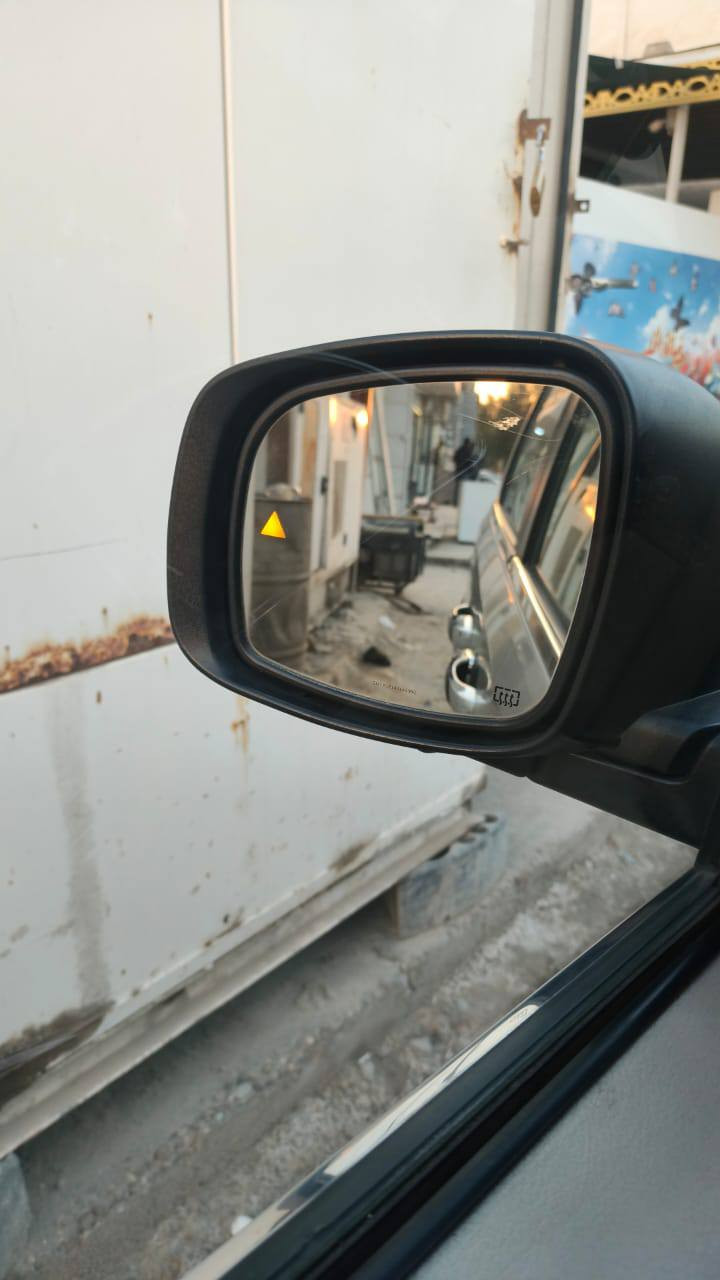 السلام عليكم عندي كرايسلر تاون أند كونتري مكينه أو كير حدادي تبريد خير من الله فول مواصفات كله شغاله بردات 4تدفأه بصمه تشغيل عن بعد جلد 3 قطع تبريد بيبان أو صندوق كهربائي مكاني حله السعر 127 أو بيه مجال السياره ابأسمي ***********
