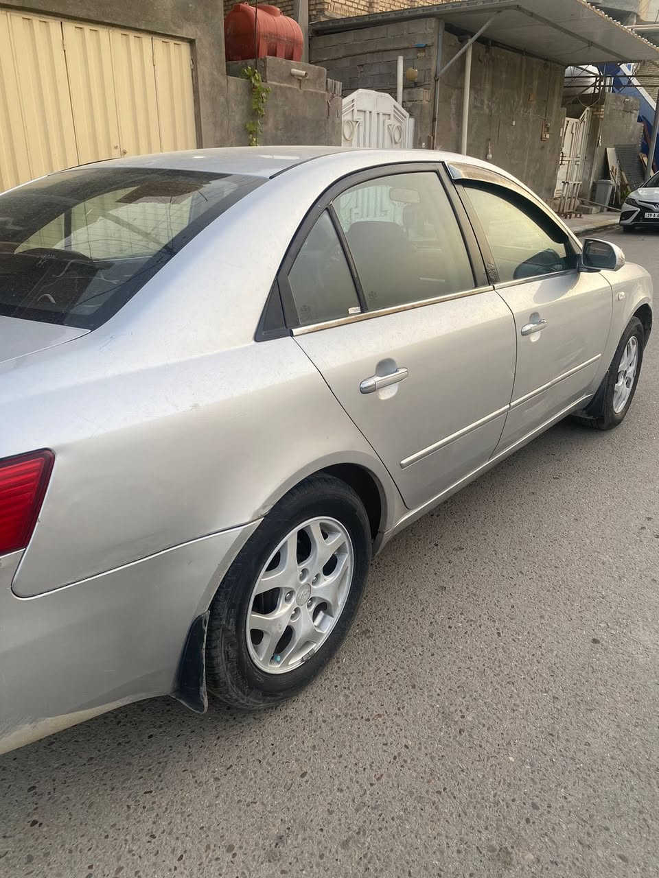 سوناتا 2008
وارد كوري 
رقم بابل بسمي
صبغ قطعتين وبيهه طخات بسيطة مصابغة شوفت عيونك 
لون سلفر
محرك 2000اقتصادية 
4 سلندر
كشن كهرباء
ويل حجم 17
محرك صدر تبريد كفاله
مكاني كربلاء 
السعر95 وييهه مجال حك الجية ***********
