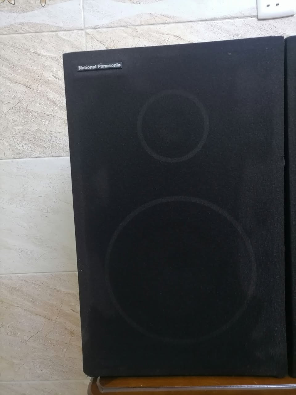 السلام عليكم ورحمة الله وبركاته جبنالكم تحفه فنيه زوج سماعات نشنال بنسونيك نظافه جدن جدن جدن عاليه شرط الشغل شرط النظافه كاملين ما بيهم اي نقص للبيع السعر خاص مكان موصل يوجد توصيل كافه محافظة العراق وهذا رقمي *********** موجود واتساب علا هذا الرقم
