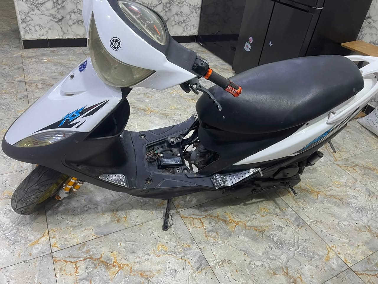 سلام عليكم دراجه ماكس للبيع دراجه نضيفه وشلعه ومعدل دراجه بيها بس الواير مال سكليتر عطلان باتري جديد ودراجه ما متعوبه درجه سعرها 400 وبيها مجال حك جيه راح خلي رقمي وشراي يتصل ***********
